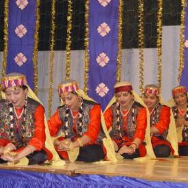 2003-10-24 - Diwali and New Year - Cultural Show Vallbh Vidyanagar
