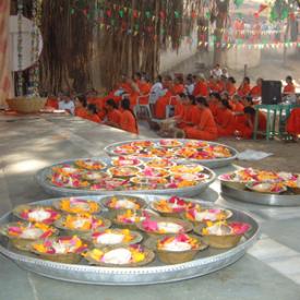 2004-02-27 - P.P.Taraben's Asthi Vidhi Mahapuja - Poicha, Vadodra