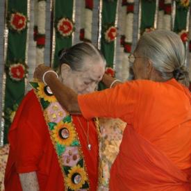 April 2009 Pujya Kamba's Divine Day Celebrations - 8th April