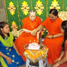 Jun 2010- Param Pujya Maniben Divene Day-13062010
