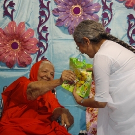 MAR 2011-Dr Anjuben Divine Day