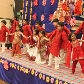 JUN 2014-PPPappaji Divine Day Kids Performance-UK