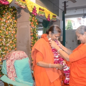 23-01-16 gunatitanand swamni pragtya din