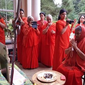 12-08-18 P.P.JYOTIBA ASHTHI PUSPA VISARJAN LONDEN JYOT